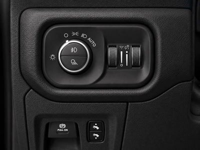 2019 RAM 1500 Big Horn/Lone Star Crew Cab 4x4 5'7" Box