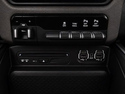 2019 RAM 1500 Big Horn/Lone Star Crew Cab 4x4 5'7" Box