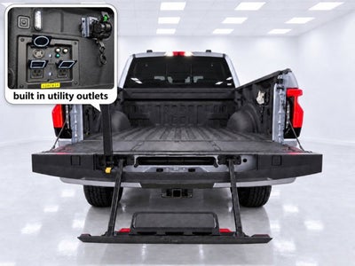 2022 Ford F-150 Lightning LARIAT