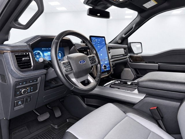 2022 Ford F-150 Lightning LARIAT