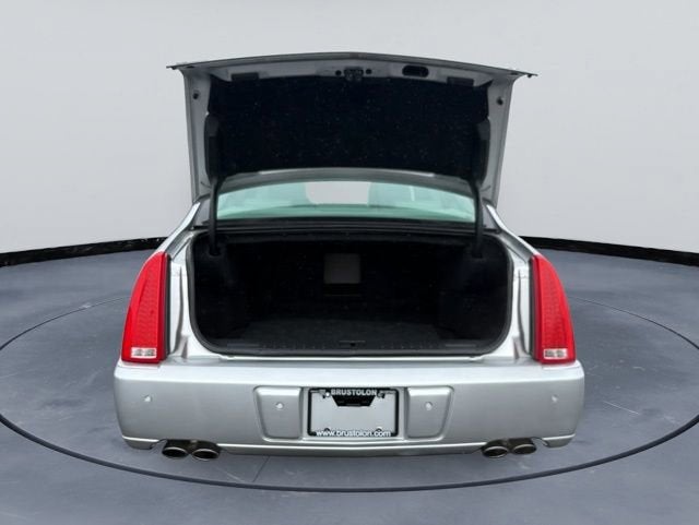 2010 Cadillac DTS w/1SD