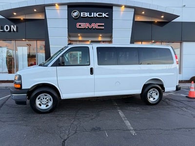 2025 Chevrolet Express Passenger 3500 1LS