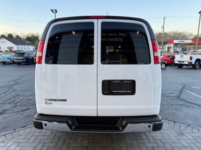 2025 Chevrolet Express Passenger 3500 1LS