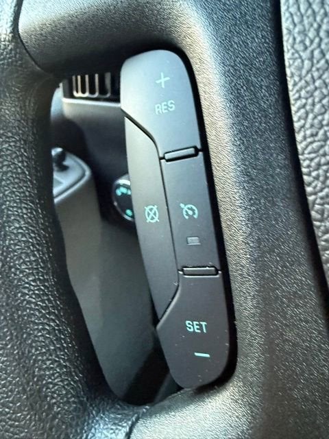 2025 Chevrolet Express Passenger 3500 1LS