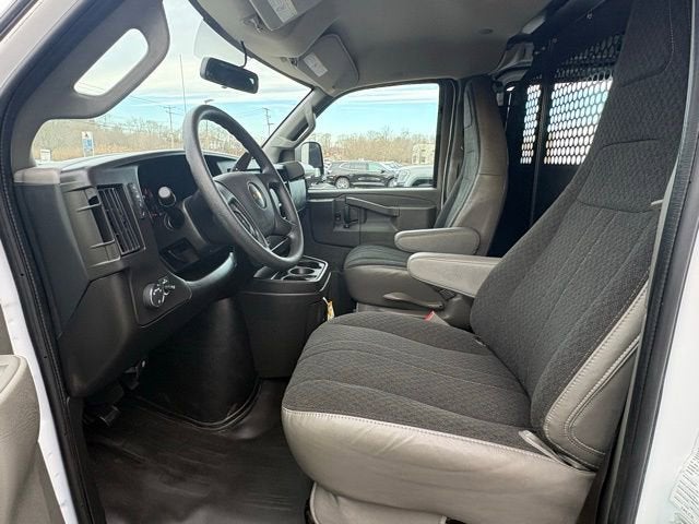 2024 Chevrolet Express Cargo 2500 WT