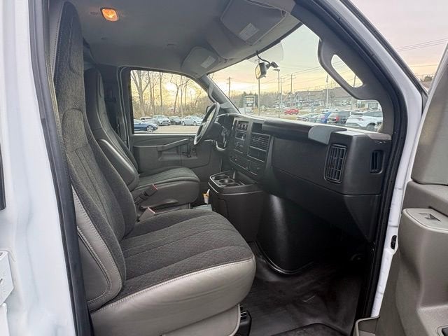 2024 Chevrolet Express Cargo 2500 WT