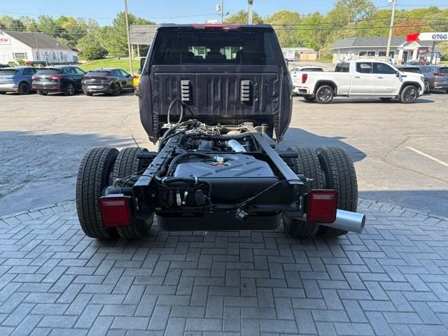 2026 GMC Sierra 3500 HD Chassis Cab SLE