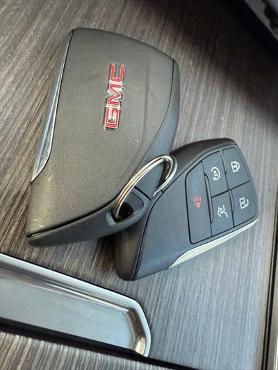 2025 GMC Acadia Denali