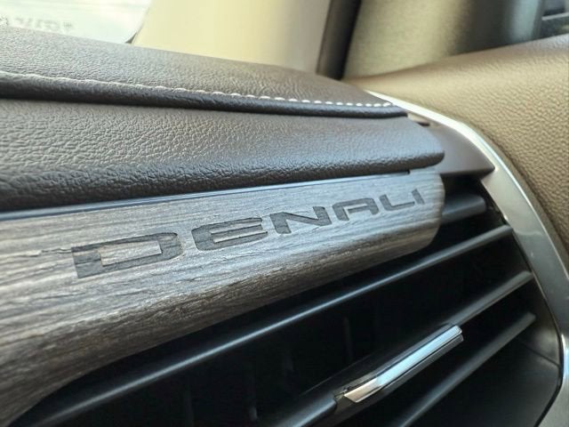 2025 GMC Acadia Denali