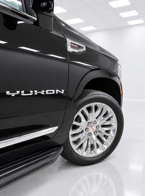 2025 GMC Yukon Elevation