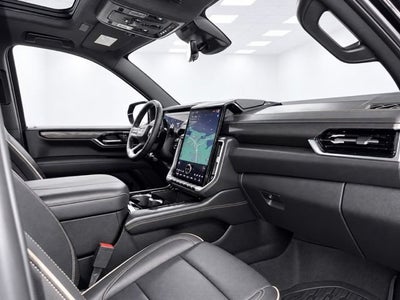 2025 GMC Yukon Elevation