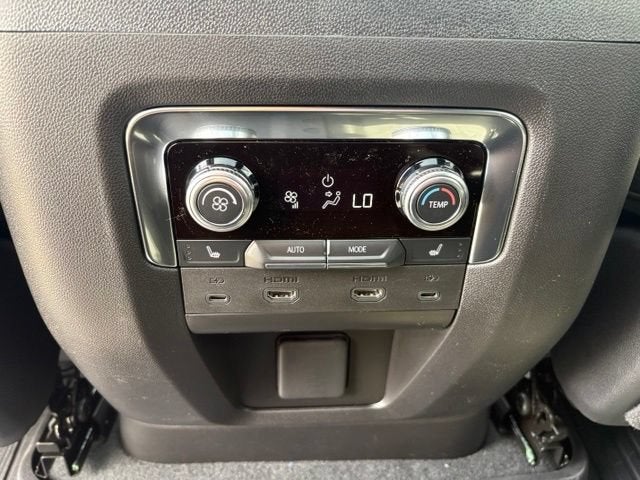 2026 GMC Yukon Denali - Photo 19