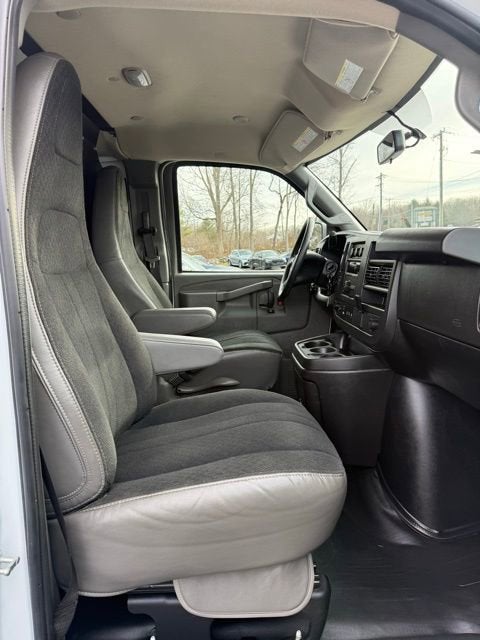 2024 GMC Savana Cargo 2500 Work Van