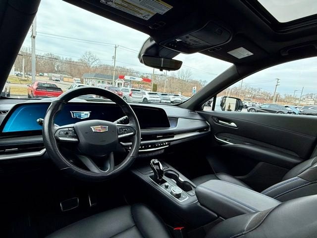 2024 Cadillac XT4 Sport