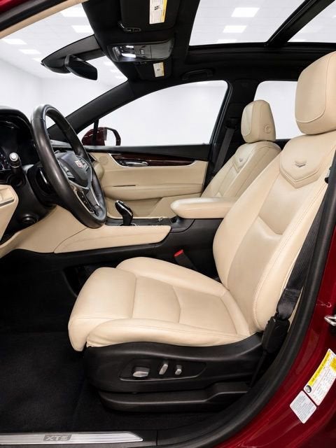 2017 Cadillac XT5 Luxury AWD