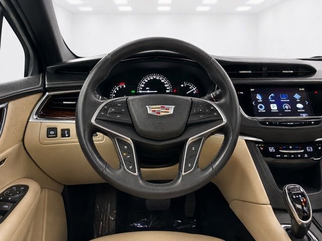 2017 Cadillac XT5 Luxury AWD