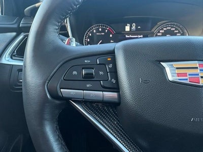 2025 Cadillac XT6 Sport