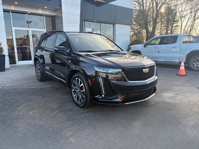 2025 Cadillac XT6 Sport