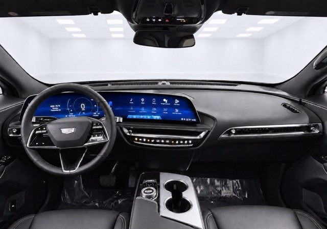 2025 Cadillac LYRIQ Luxury 1