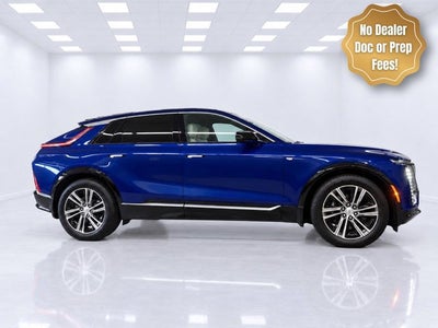 2024 Cadillac LYRIQ Luxury 1