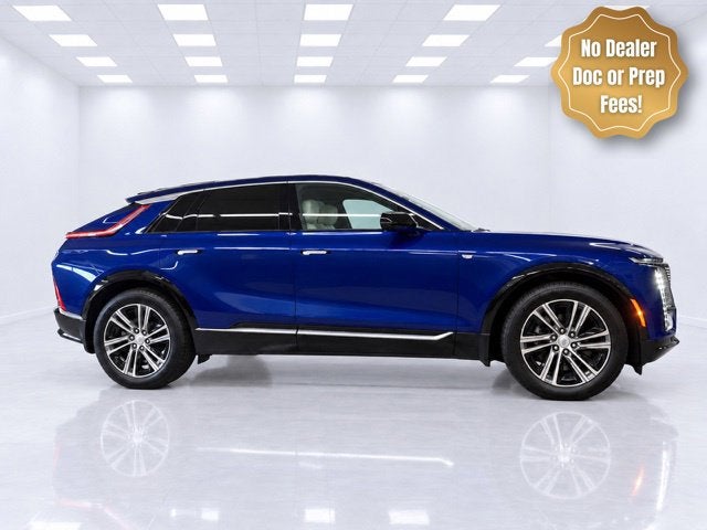 2024 Cadillac LYRIQ Luxury 1