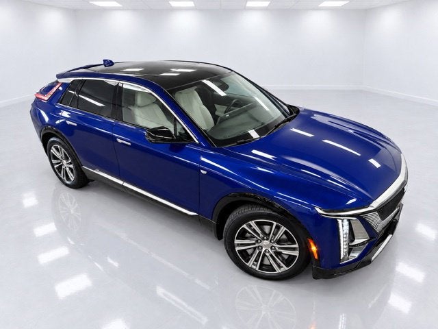 2024 Cadillac LYRIQ Luxury 1