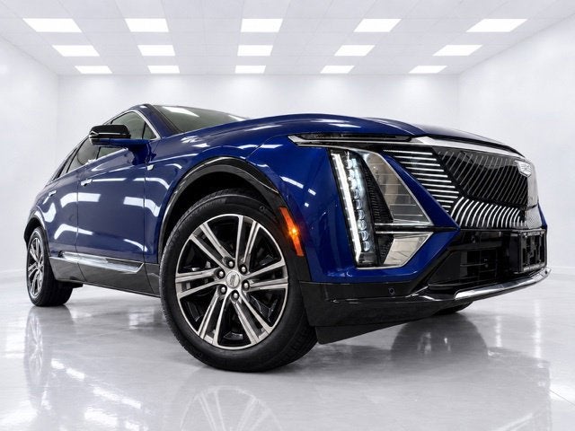 2024 Cadillac LYRIQ Luxury 1