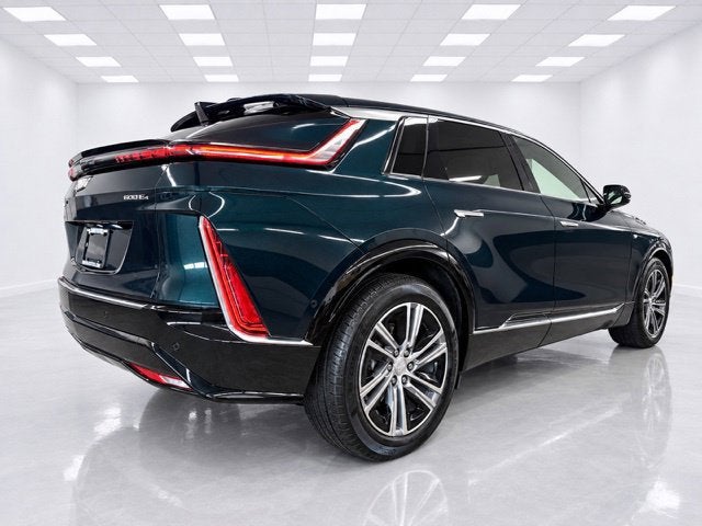 2024 Cadillac LYRIQ Luxury 1