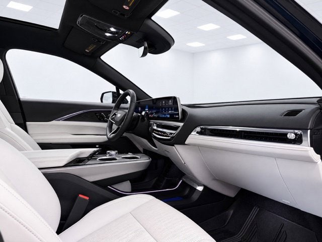 2024 Cadillac LYRIQ Luxury 1