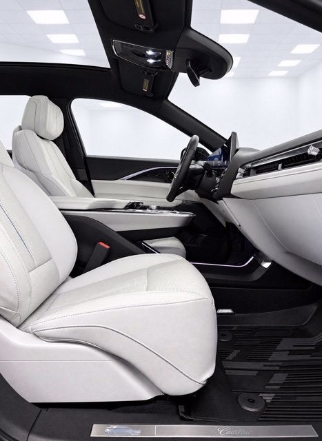 2024 Cadillac LYRIQ Luxury 1