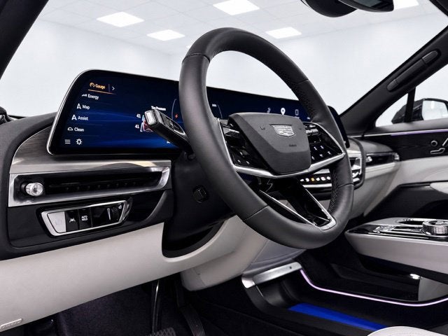 2024 Cadillac LYRIQ Luxury 1