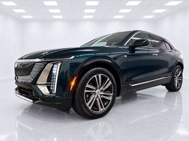 2024 Cadillac LYRIQ Luxury 1