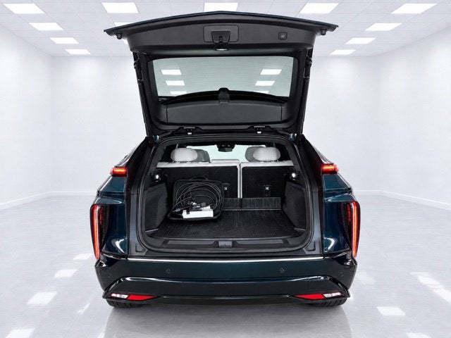 2024 Cadillac LYRIQ Luxury 1
