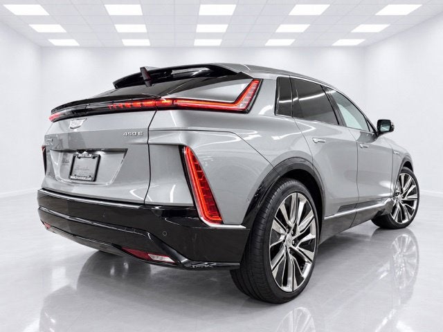 2024 Cadillac LYRIQ Luxury 3