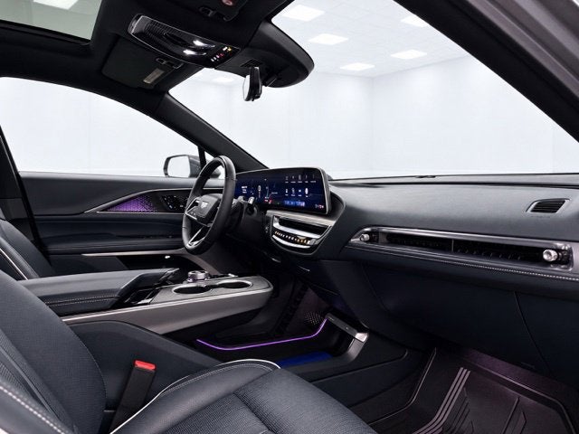 2024 Cadillac LYRIQ Luxury 3