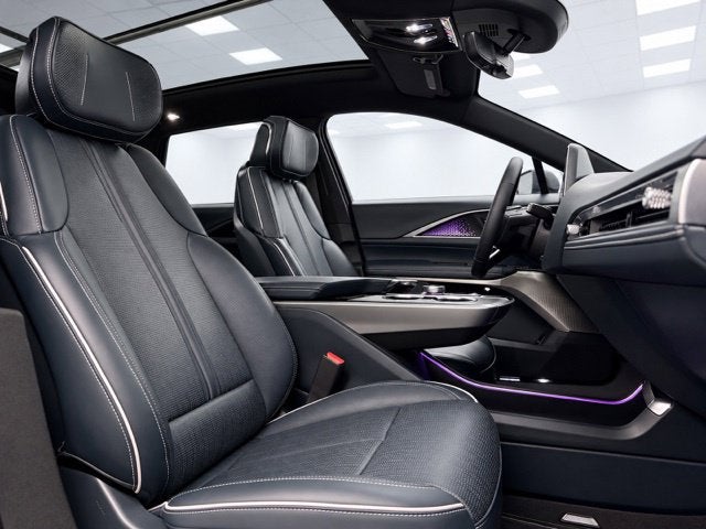 2024 Cadillac LYRIQ Luxury 3