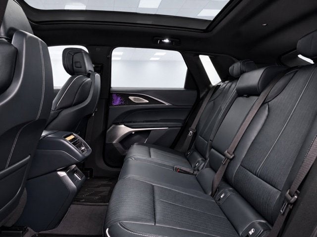 2024 Cadillac LYRIQ Luxury 3