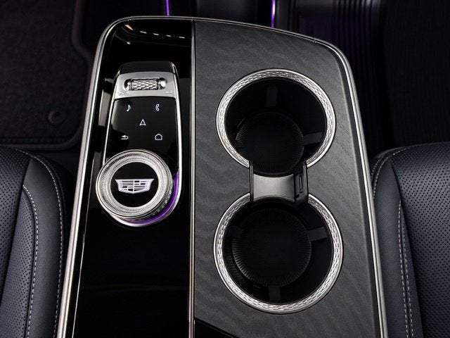 2024 Cadillac LYRIQ Luxury 3