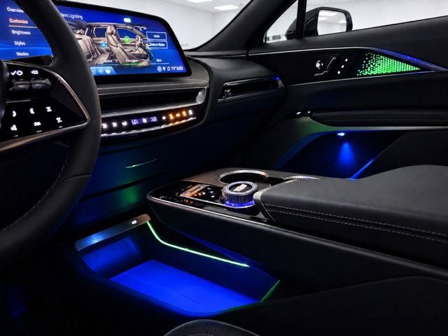 2024 Cadillac LYRIQ Luxury 3