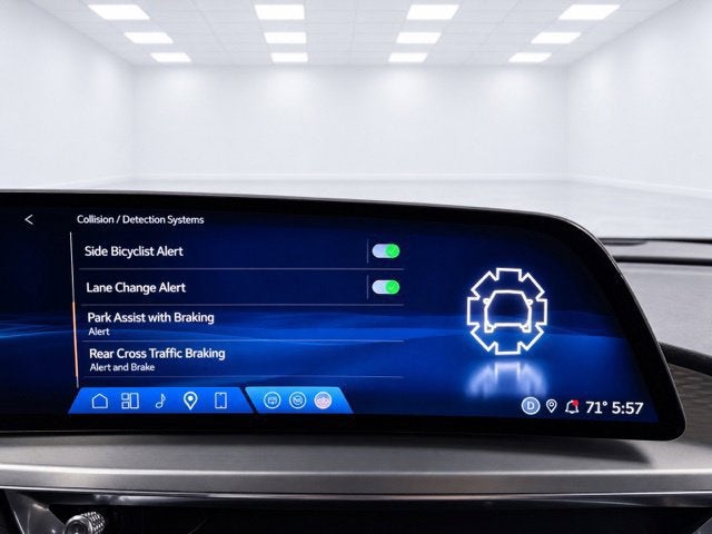 2024 Cadillac LYRIQ Luxury 3