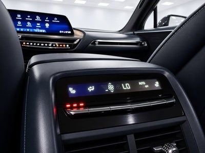 2024 Cadillac LYRIQ Luxury 3