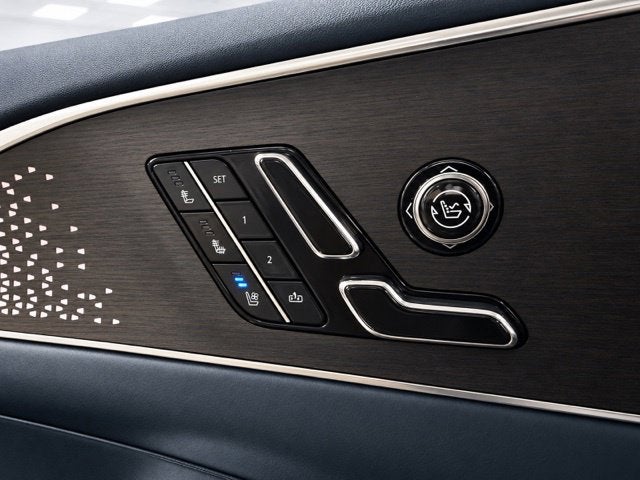 2024 Cadillac LYRIQ Luxury 3