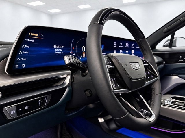 2024 Cadillac LYRIQ Luxury 3
