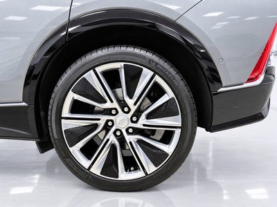 2024 Cadillac LYRIQ Luxury 3