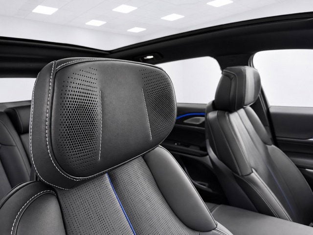 2024 Cadillac LYRIQ Sport 3