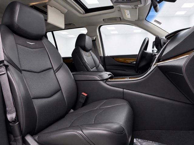 2016 Cadillac Escalade ESV Luxury Collection