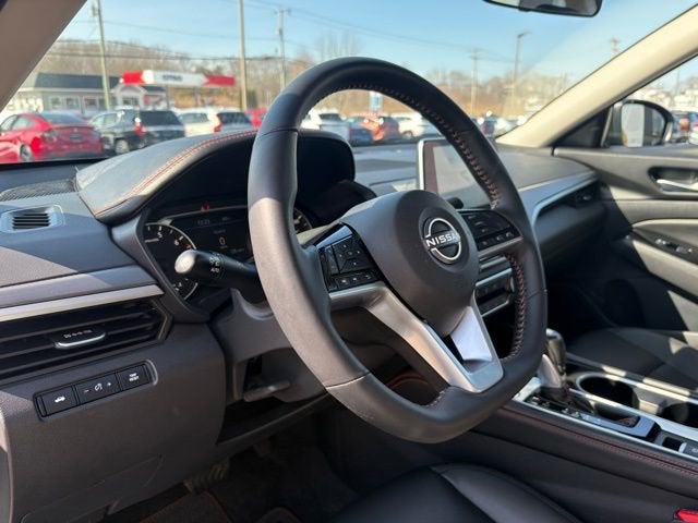 2025 Nissan Altima SR