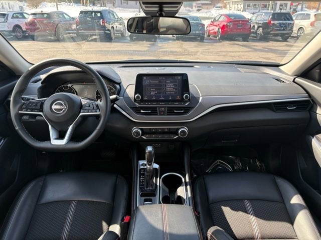 2025 Nissan Altima SR