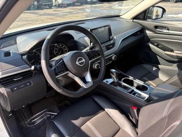 2025 Nissan Altima SR