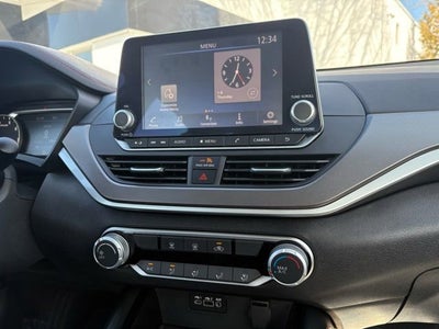 2025 Nissan Altima SR